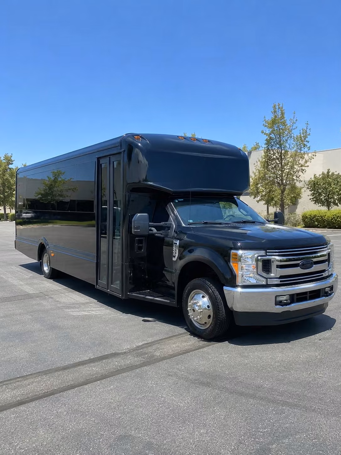 party bus rentals for kissimmee and lake buena vista concert nights
