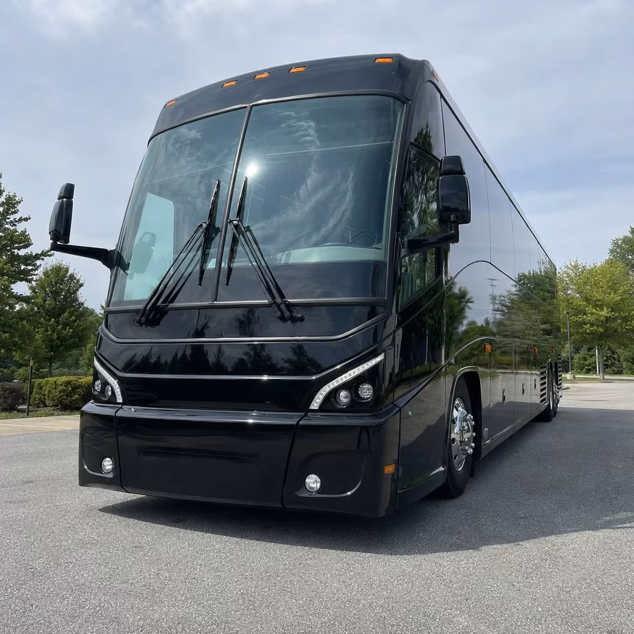 shuttling personnel between kissimmee and macdill air force base